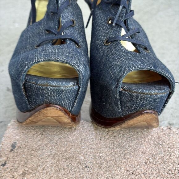 Stuart Weitzman, antique denim lace up platforms - Picture 5 of 10